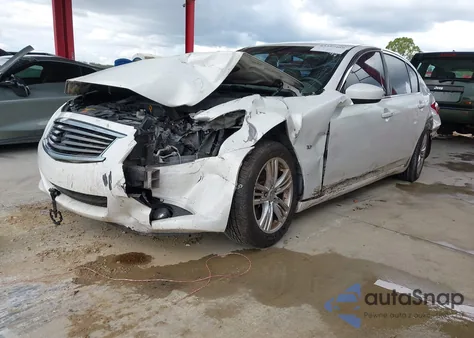 2015 Infiniti Q40 из США, поврежденный, VIN JN1CV6AP0FM501536
